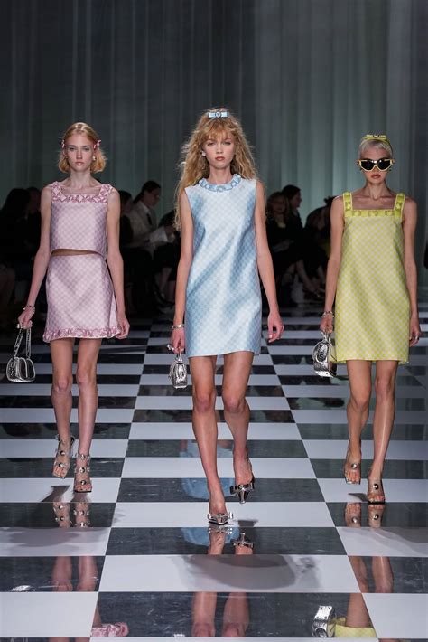 versace repetition